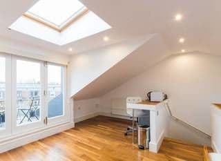 3BR Apartment in Great Swiss Cottage Location - Photo 9