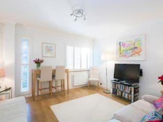 Sublime 1 bed flat with Thames view