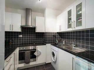 Sublime 1 bed flat with Thames view - Photo 18