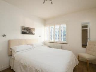 Sublime 1 bed flat with Thames view - Photo 21