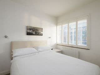 Sublime 1 bed flat with Thames view - Photo 9