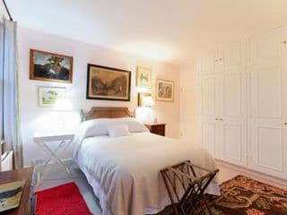Attractive Chelsea apartment sleeps 4 - Photo 11