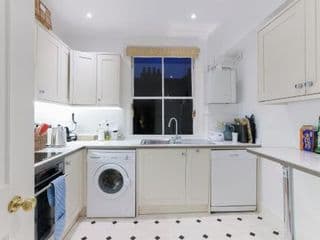 Attractive Chelsea apartment sleeps 4 - Photo 5