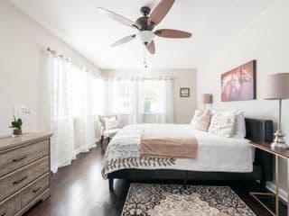 Stylish OneBedroom in Popular Virginia Highland