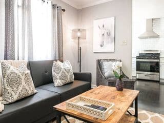 Stylish OneBedroom in Popular Virginia Highland - Photo 8