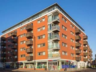 City Centre Penthouse - Photo 22