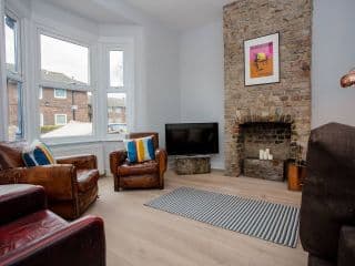 5 Bedroom House in East London - Photo 13