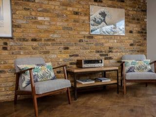 5 Bedroom House in East London - Photo 3