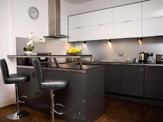 Apt 1, Trafalgar Square (1st Floor) - Photo 12