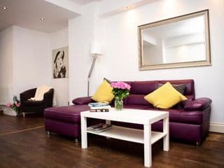 Apt 1, Trafalgar Square (1st Floor) - Photo 3