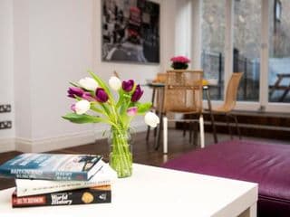 Apt 1, Trafalgar Square (1st Floor) - Photo 9