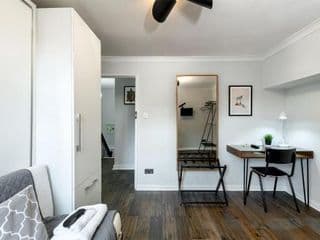 HSA - 129 Shoreditch
