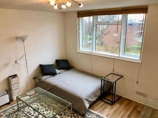 Central apartment 5 mins Putney tube station - Photo 19
