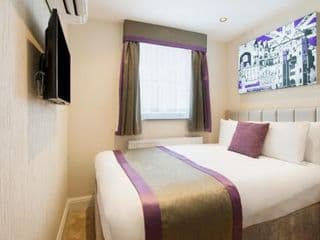 OYO Townhouse 30 Sussex Hotel - Photo 2