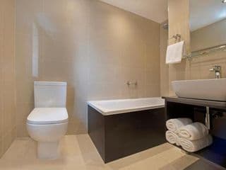 OYO Townhouse 30 Sussex Hotel - Photo 16