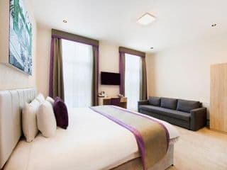 OYO Townhouse 30 Sussex Hotel - Photo 3