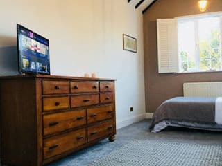Kenilworth Cosy Garden View Apartment