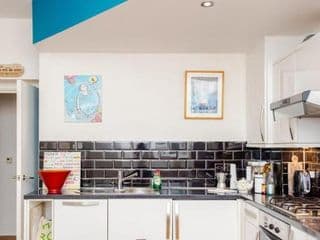 Trendy East London Apartment near Shoreditch - Photo 16