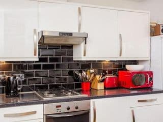 Trendy East London Apartment near Shoreditch - Photo 18