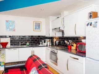 Trendy East London Apartment near Shoreditch - Photo 4