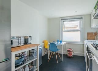 Charming Maida Vale Home by Little Venice - Photo 16