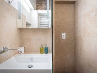 The Colouring Book Apartment - Photo 13