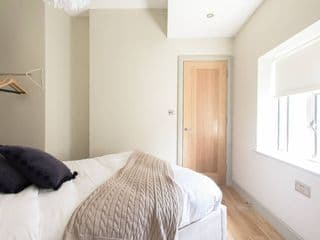 The Soho Loft - Elegant & Modern 1BDR - Photo 16