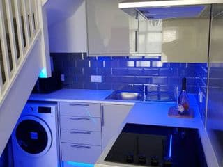 Webb place 2 bedroom apartment ! - Photo 16