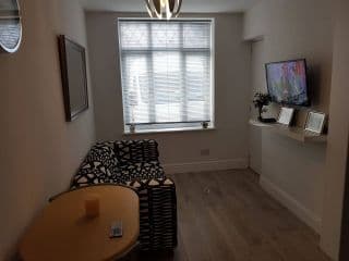 Webb place 2 bedroom apartment ! - Photo 4
