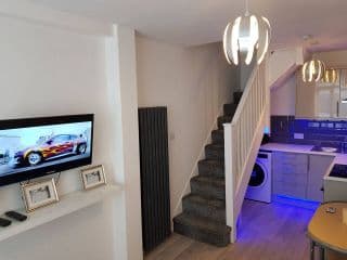 Webb place 2 bedroom apartment ! - Photo 5