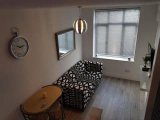 Webb place 2 bedroom apartment ! - Photo 9