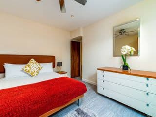 Roland House - Photo 15