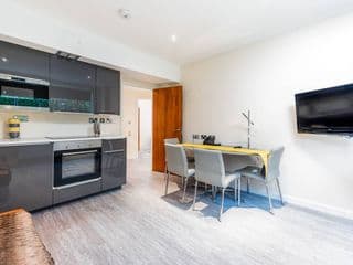 Roland House - Photo 17