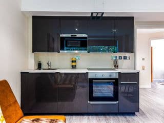 Roland House - Photo 18