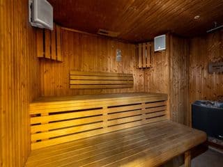 Roland House - Photo 19
