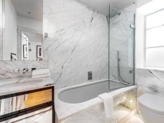 Roland House - Photo 9