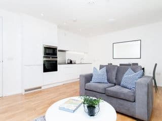 Clover Court - Photo 2