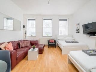 Soho Apartment Sleeps 4, Covent Garden & Leicester Square
