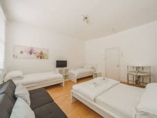 Soho Apartment Sleeps 4, Covent Garden & Leicester Square - Photo 13