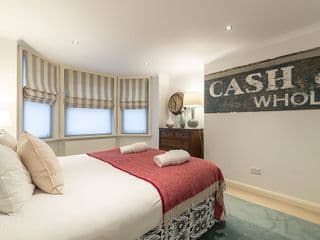 Lovely 2 bedroom flat in Chelsea, sleeps 4 - Photo 20