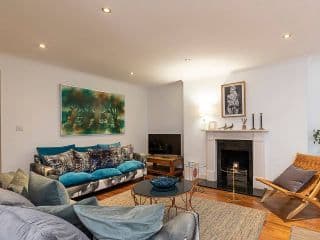 Lovely 2 bedroom flat in Chelsea, sleeps 4 - Photo 3