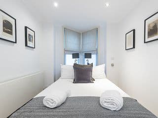 Lovely 2 bedroom flat in Chelsea, sleeps 4 - Photo 22