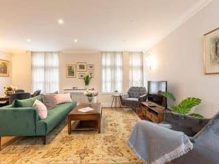 Beautiful 2 bed apt in the heart of Mayfair, close to Tube - Photo 3