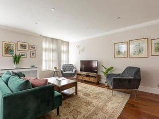Beautiful 2 bed apt in the heart of Mayfair, close to Tube - Photo 4