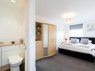 2-bedroom apartment Mill Court, Harlow - Photo 12