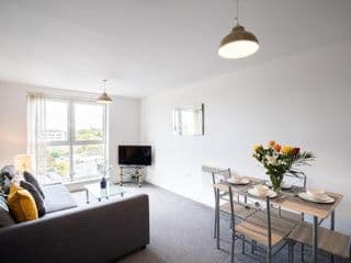 2-bedroom apartment Mill Court, Harlow - Photo 13