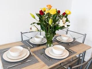 2-bedroom apartment Mill Court, Harlow - Photo 10