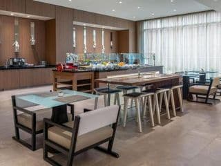 AC Hotel by Marriott Atlanta Midtown - Photo 3