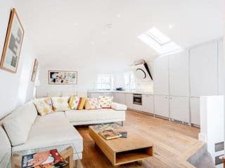 Beautiful 2 bedrooms apartment in Knightsbridge