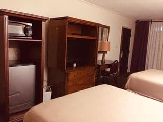 Cheshire Motor Inn - Photo 2